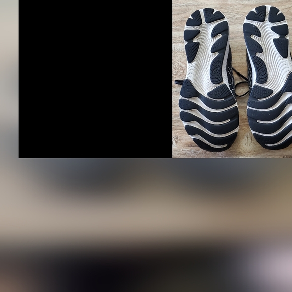 Asics - Picture 3 of 3